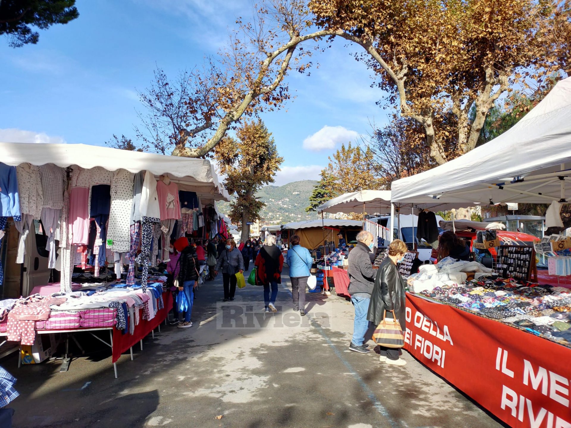 Mercato del Venerdì Ventimiglia ottobre 2020 lockdown Francia_02