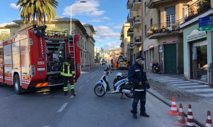 Fuga di gas, vigili del fuoco in azione e traffico deviato