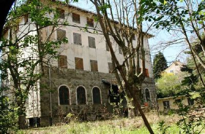 All’asta giudiziaria un albergo a prezzo stracciato