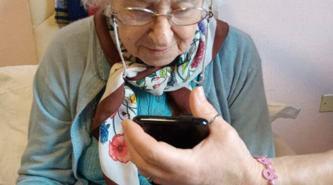 Covid, stop alle visite nelle case di riposo
