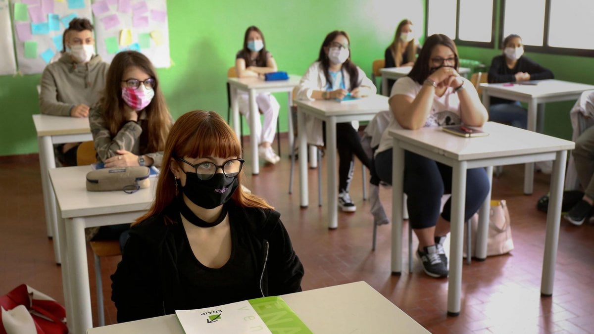 Riapertura scuola: si discute per il rientro in tutta Italia per il 9 dicembre