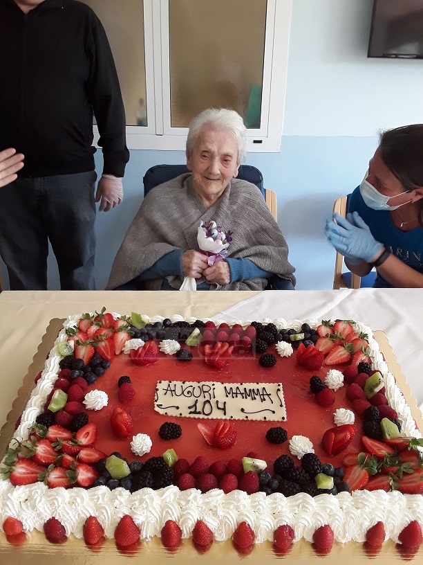 Elena Suffia 104 anni Casa Rachele Vallecrosia_02