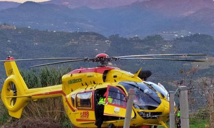 Grave un uomo caduto in campagna a Sanremo, in elicottero al Santa Corona