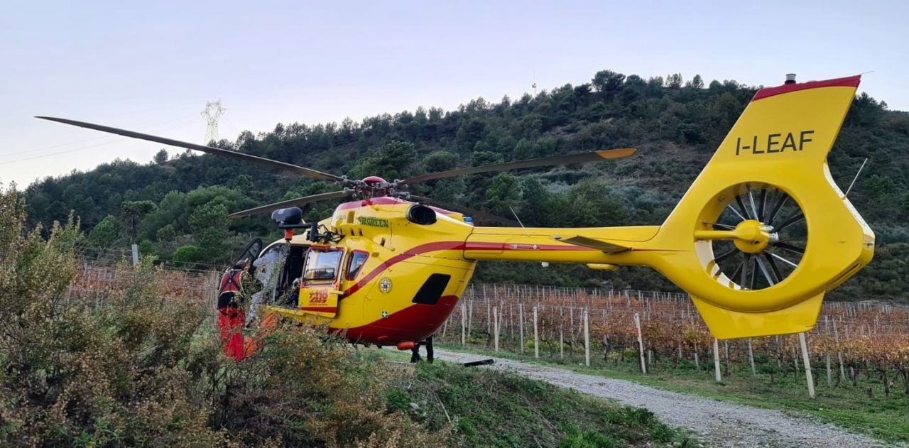 Motociclista infortunato in pista portato in elicottero al Santa Corona