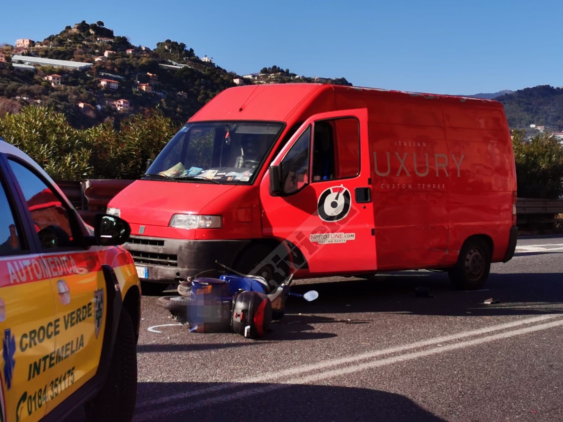 Incidente scooter auto cavalcavia Ventimiglia_03