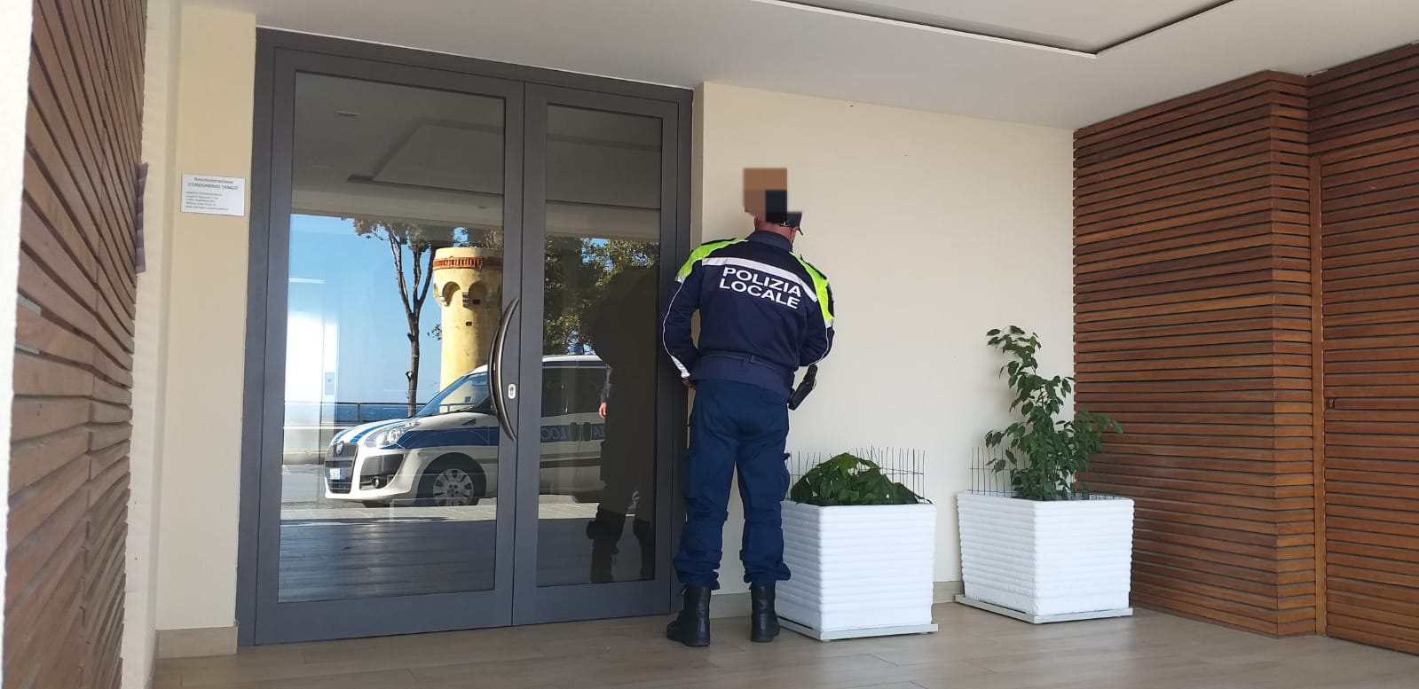 Polizia locale Diano Marina controlli residenze covid zone rosse furbetti_03