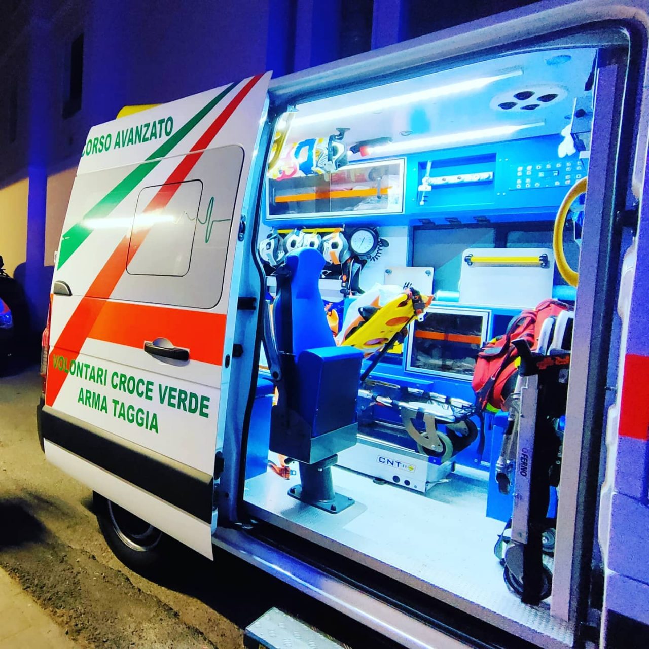 Aveva fretta di nascere. Il piccolo Lorenzo viene alla luce in ambulanza