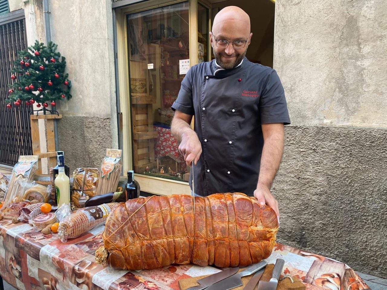 A Ventimiglia una ‘nduja record del peso di 20 chili per beneficenza