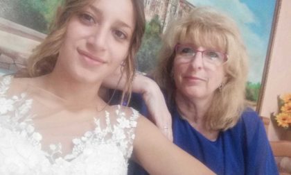 "Basta con i negazionisti" e pubblica gli ultimi messaggi con la mamma maestra, morta di Covid a 55 anni