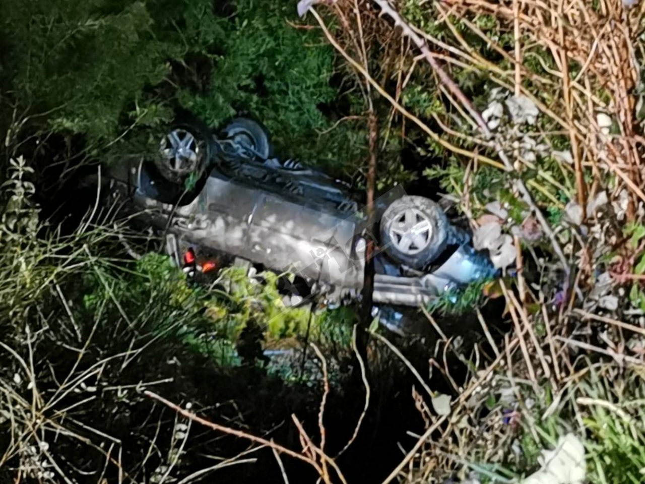 Auto precipita nel burrone sulla strada tra Bordighera e Seborga. Foto e Video