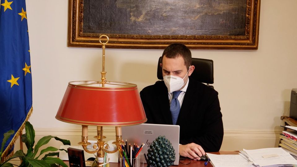 Bonus e contributi in ritardo per colpa della crisi di governo