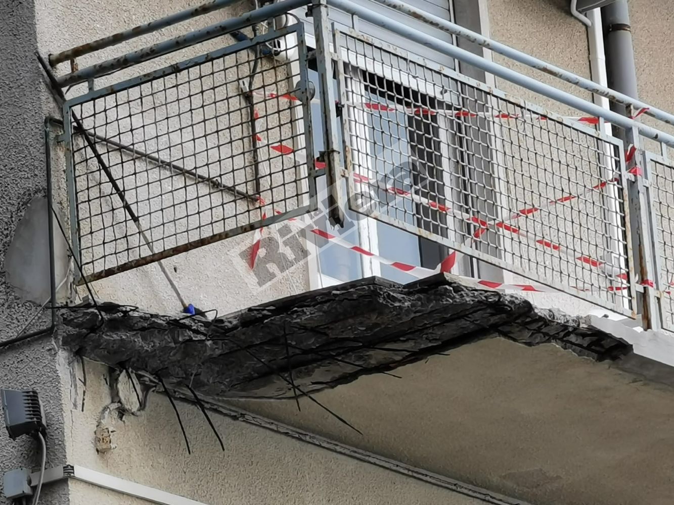 1 Cade Crolla terrazzo balcone caserma carabinieri Ospedaletti