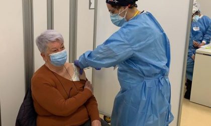 Carla, prima vaccinata over80 in provincia di Imperia: "Orgogliosa e... stupita"