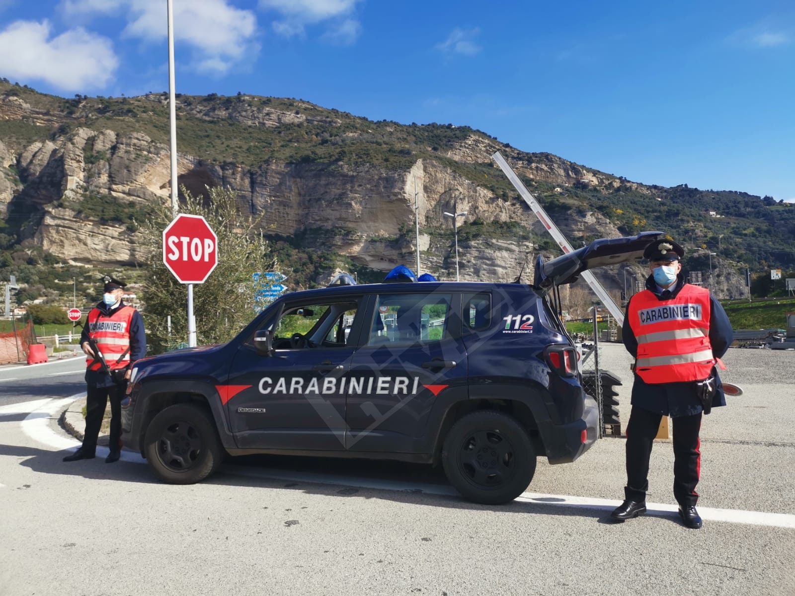 Controlli posto controllo confine frontiera carabinieri_03