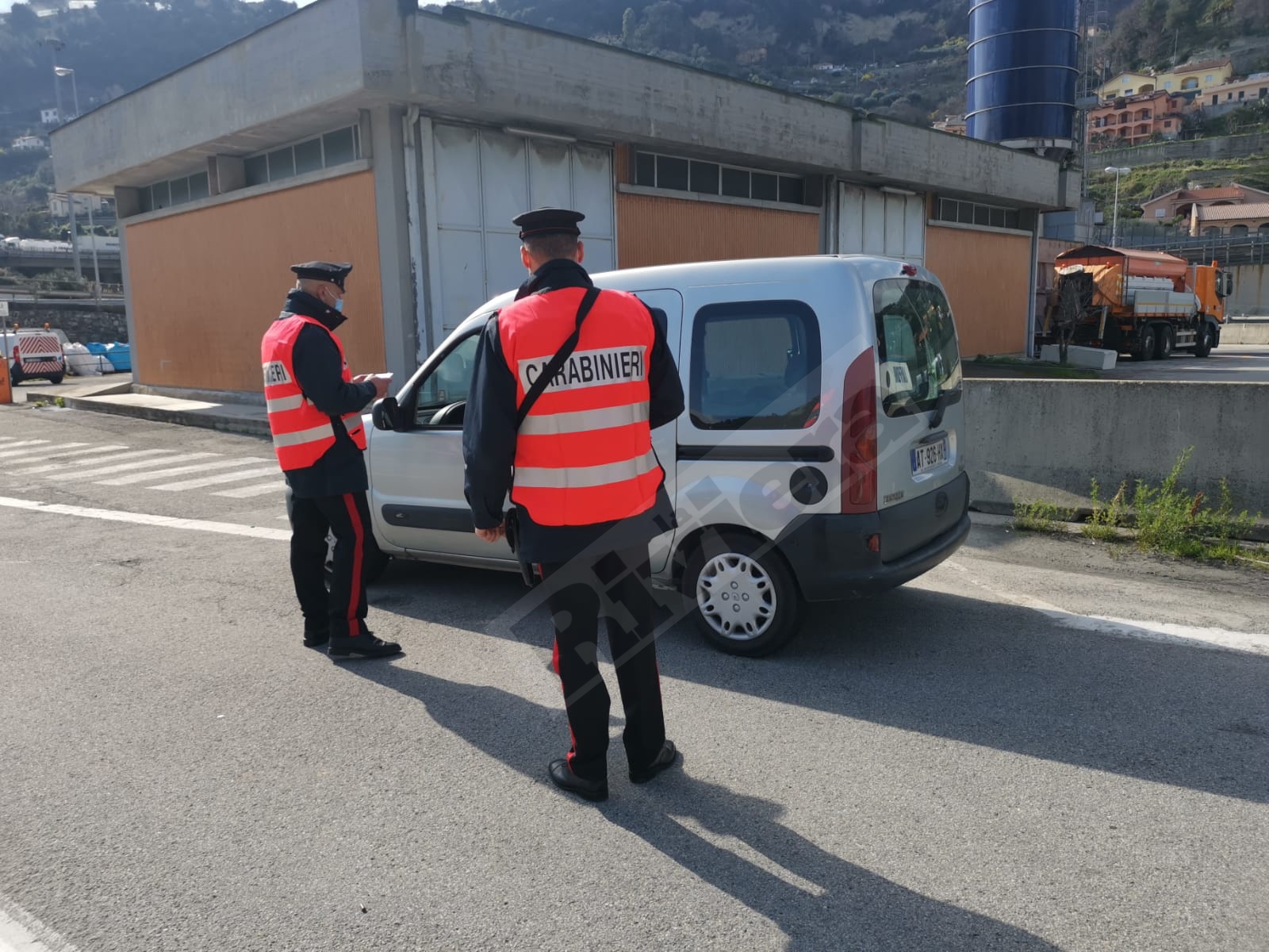 Controlli posto controllo confine frontiera carabinieri_04