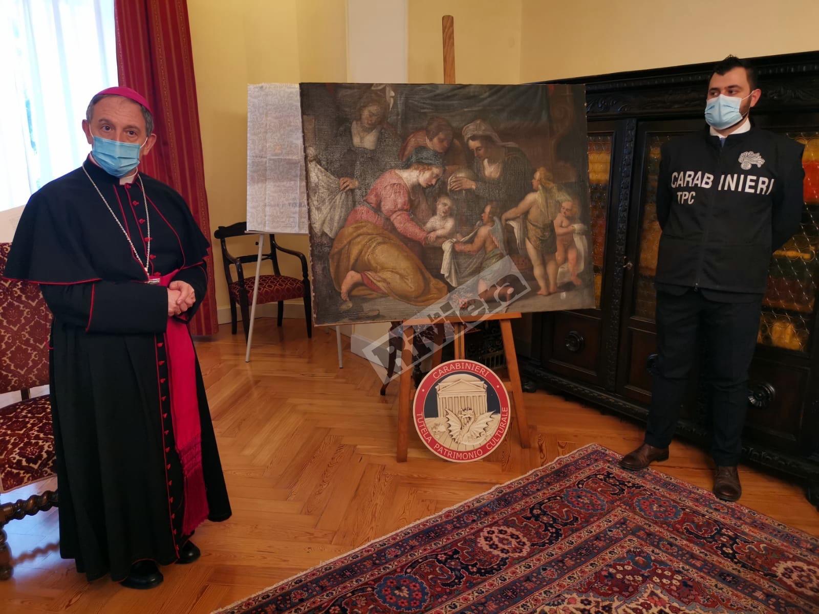 Diocesi Pala d'altare Madonna vescovo Suetta carabinieri_05