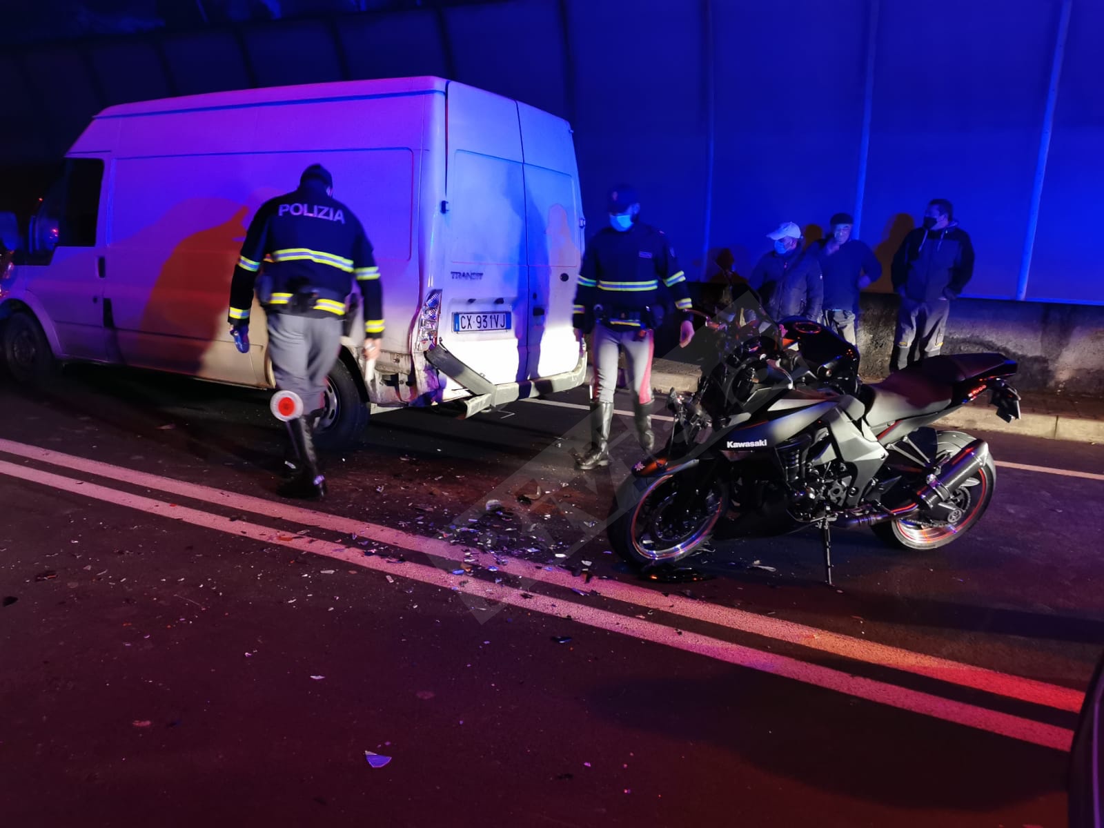 Incidente moto frontiera galleria Ponte San Ludovico Ventimiglia frontaliere Kawasaki_02