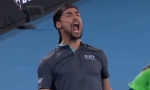 Fognini all'ultimo respiro nel derby con Caruso. E vola al terzo turno in Australia