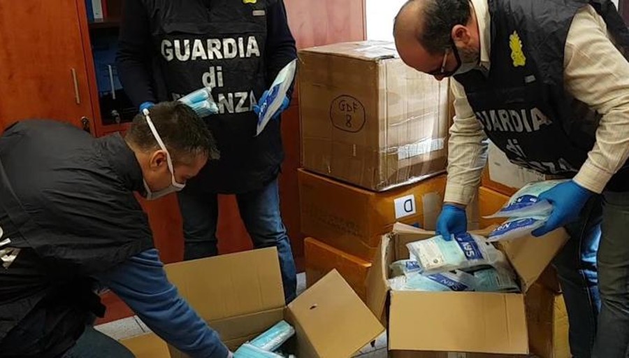 15mila mascherine contraffatte in modo grossolano vendute a Imperia