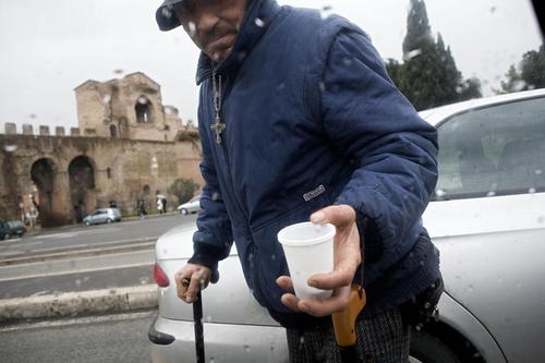 Daspo a questuante molesto del centro città