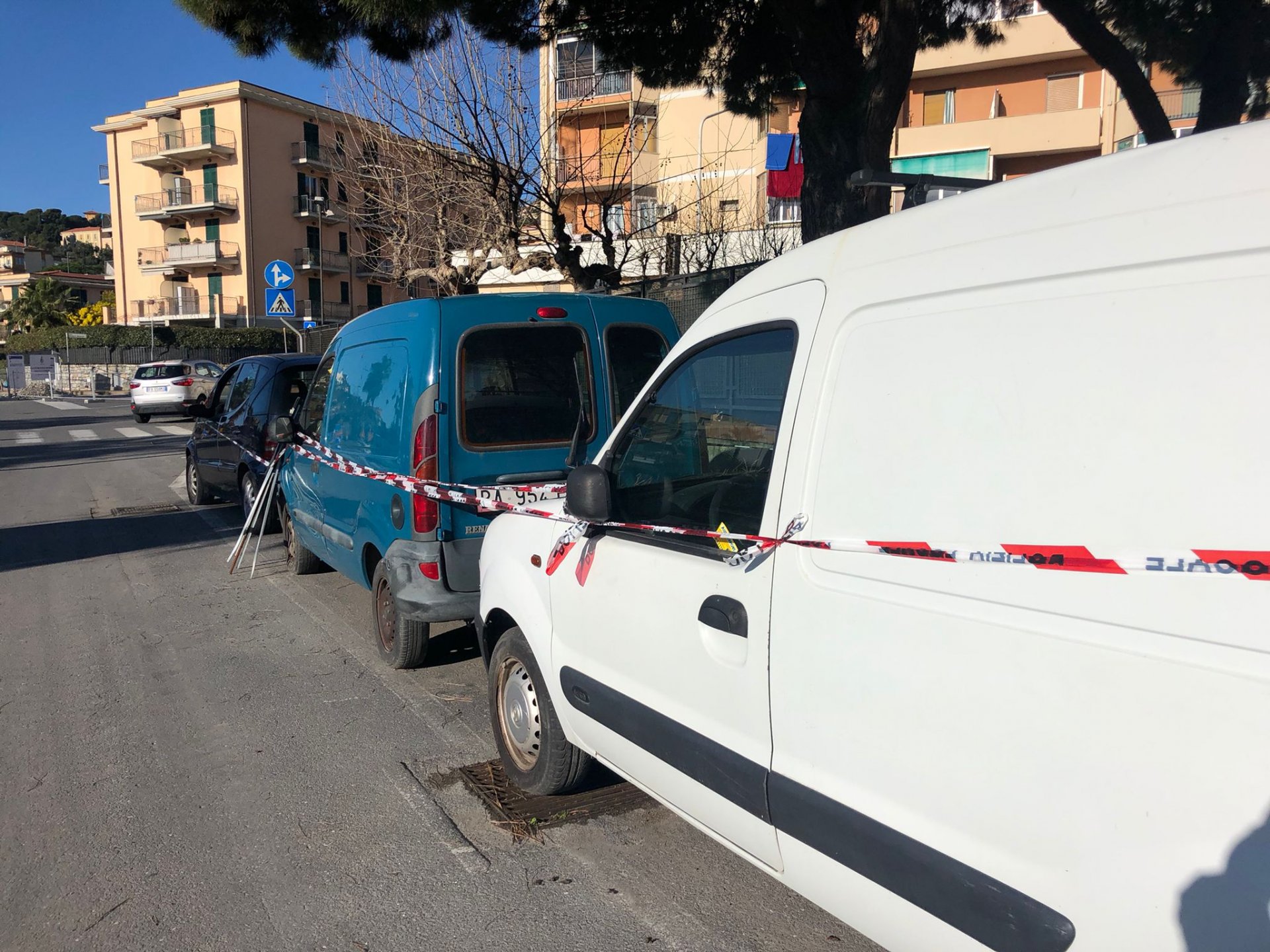 rimozione auto polizia municipale imperia 2