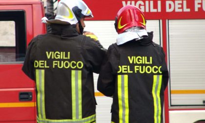 Brucia una pineta alla Villetta di Sanremo