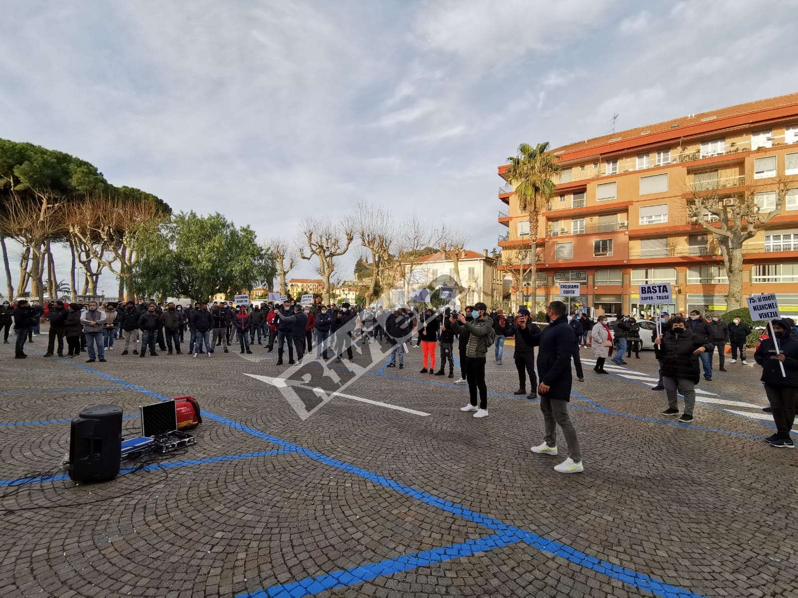 Manifestazioni ambulanti Ventimiglia mercato del venerdì marzo 2021_04
