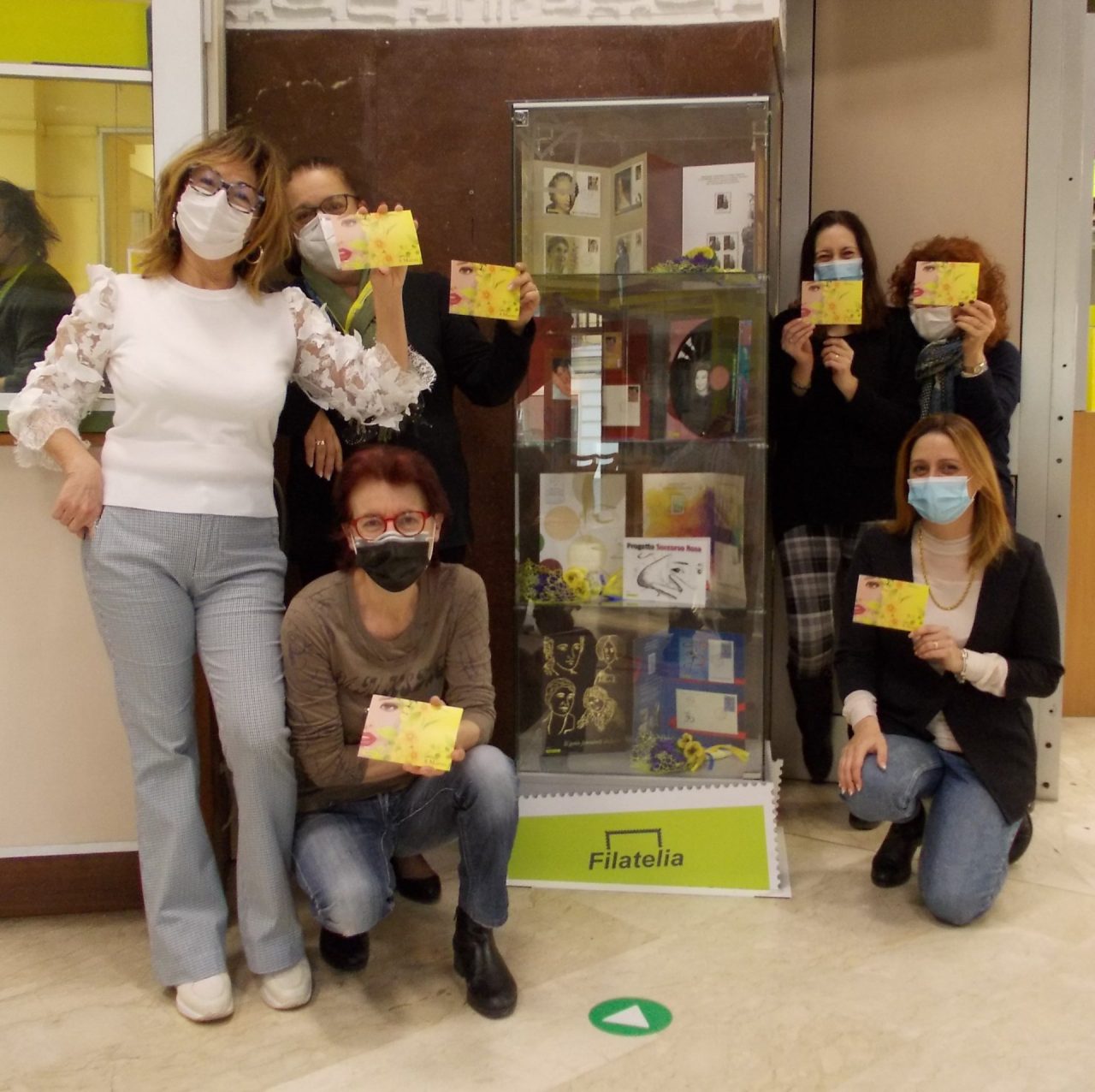 Una cartolina filatelica per festeggiare la festa della donna
