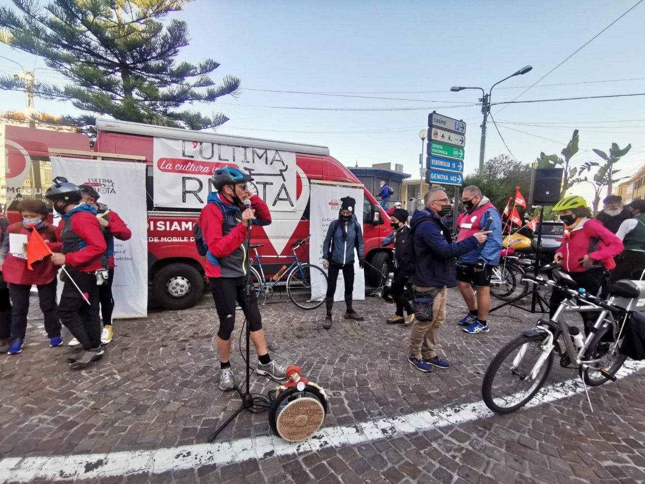 L’Ultima Ruota arrivata al traguardo di Piazza Colombo