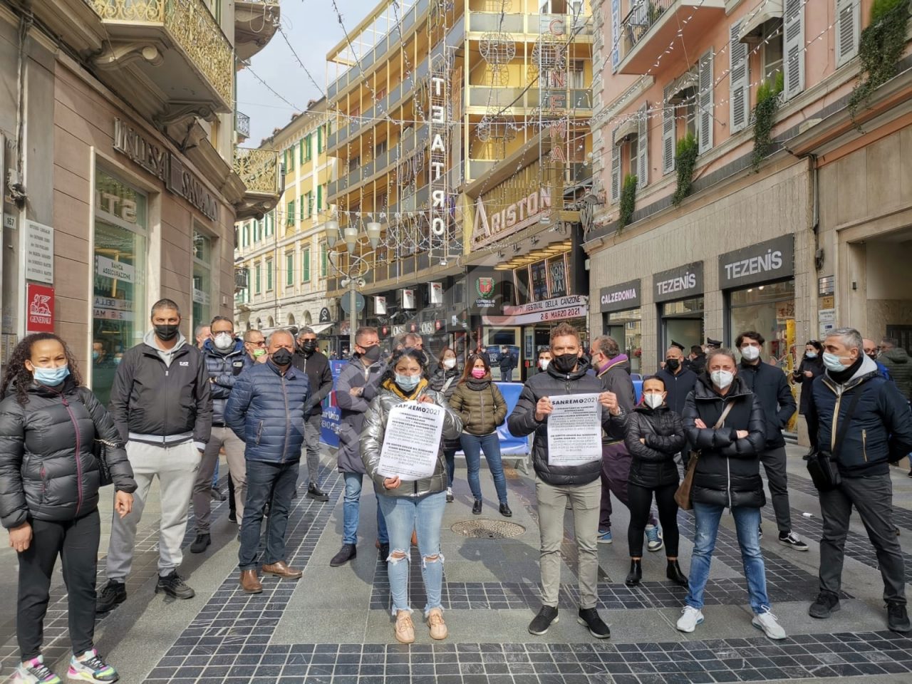 La serrata dei bar di Sanremo contro Toti: “Ha fallito, deve risarcire”
