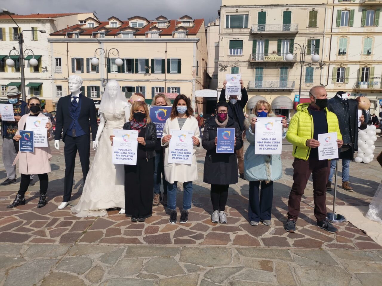 Wedding planner in piazza “Fateci lavorare in sicurezza”