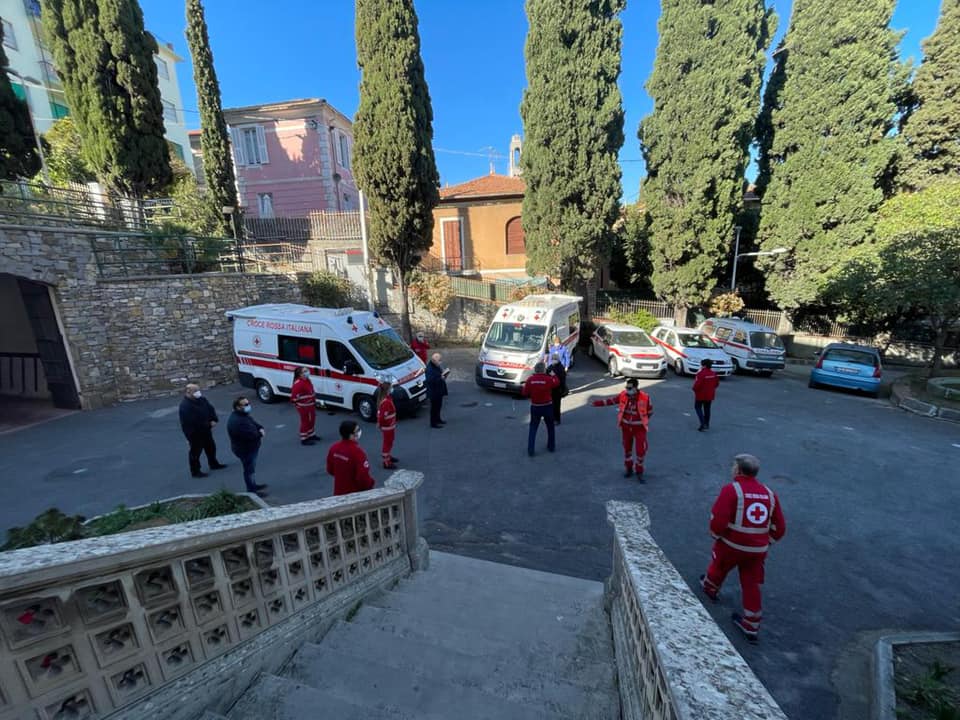 Benedizione due ambulanze Croce Rossa Imperia aprile 2021_03