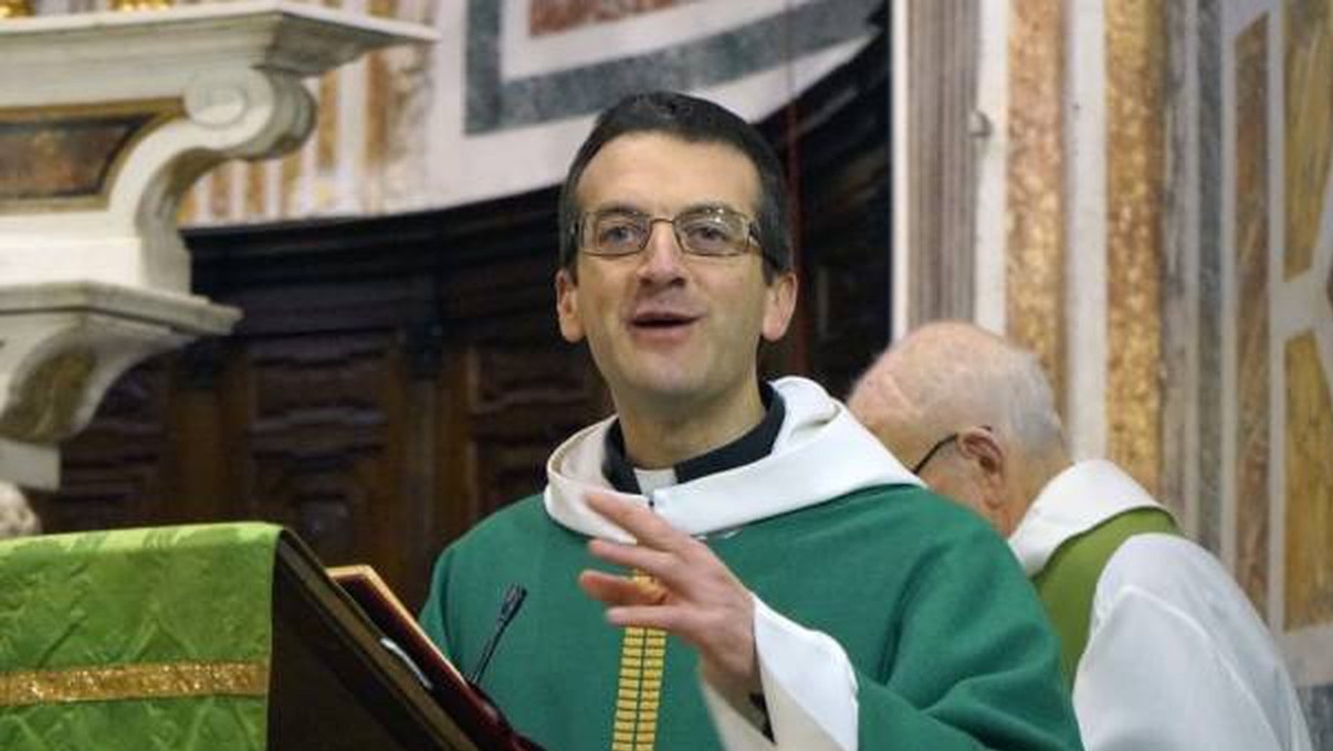 Petizione online a sostegno del sacerdote “ribelle” che vuole benedire gli omosessuali