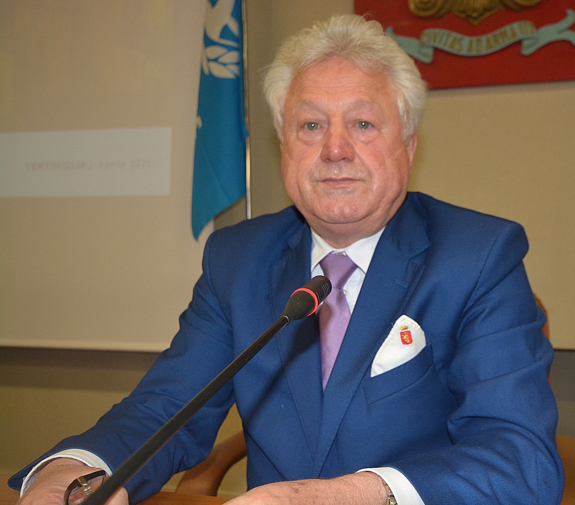 Chiusura presidio farmaceutico al Saint Charles: interpellanza urgente di Scullino