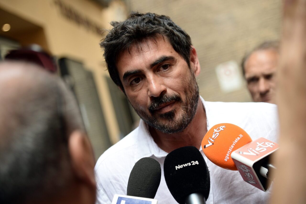 Interrogazione parlamentare per la chiusura del Campo Roja