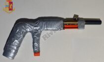 'Ndrangheta: polizia arresta 50enne e sequestra arma artigianale con colpo in canna