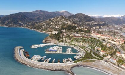 Porto di Ventimiglia: una "banana" difenderà gli yacht dal mare agitato