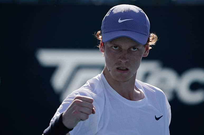 Jannik Sinner monumentale. Batte lo spagnolo Bautista Agut e vola in finale a Miami