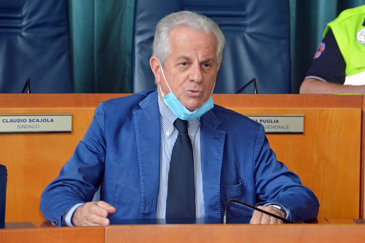 Sindaco Scajola cerca un nuovo portavoce
