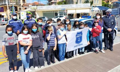 Educazione stradale agli studenti con la polizia locale di Diano Marina