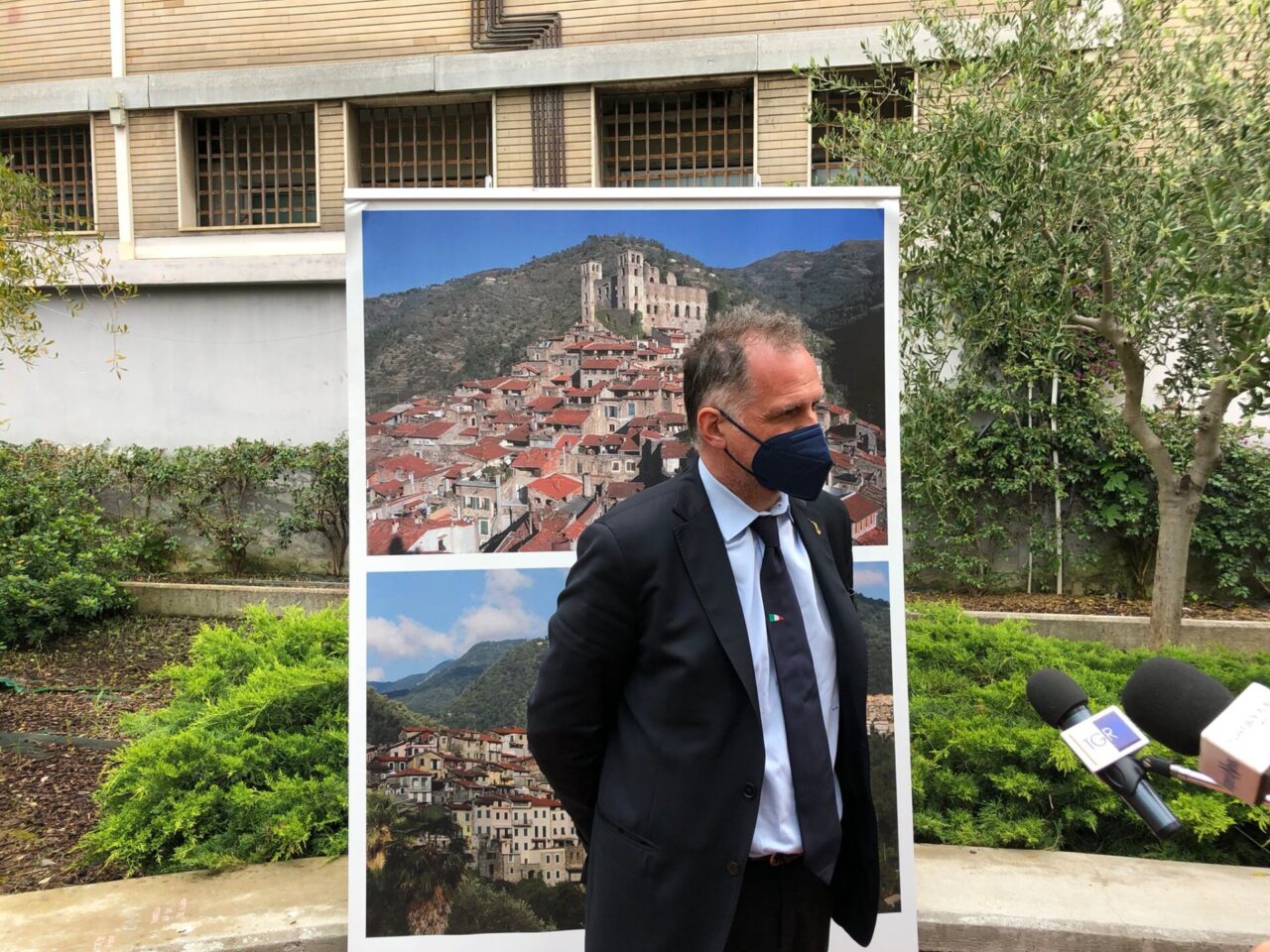 Ministro al Turismo Garavaglia a Imperia: proporrò fascia di 30 km tra Italia e Francia senza obbligo di tampone per circolare
