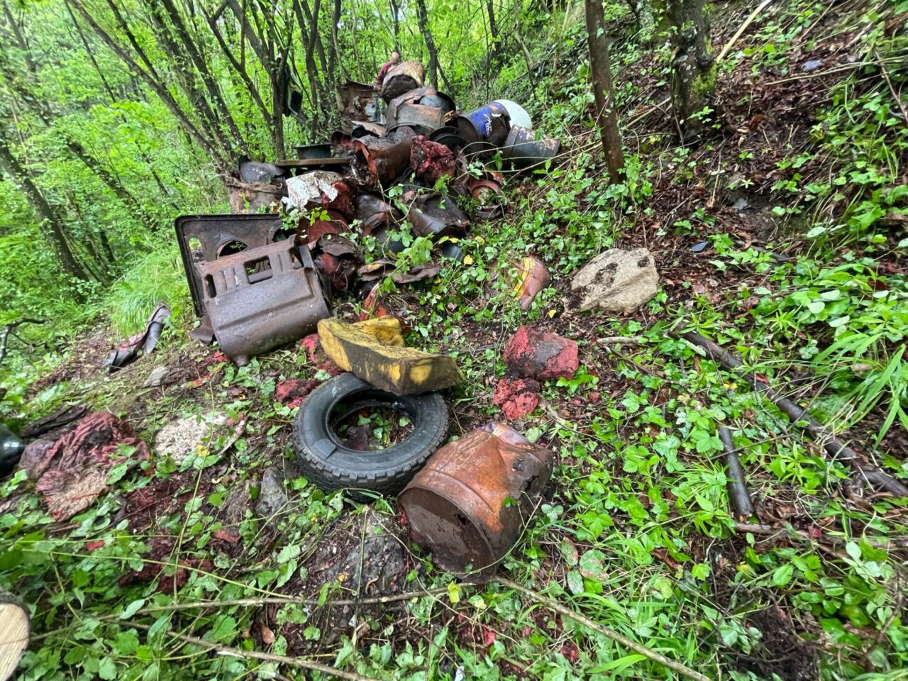 Bonifica dell’Antica Via del Sale, rimossa una tonnellata di rifiuti