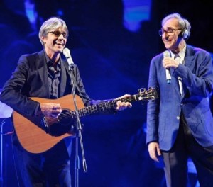 Il video di quella volta che Franco Battiato fu concorrente e direttore d’orchestra al Festival di Sanremo