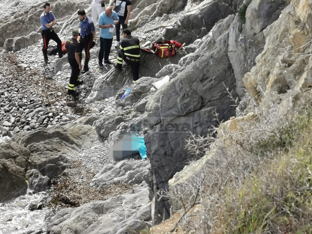 Trovato il corpo di un uomo sulla scogliera vicino ai Balzi Rossi