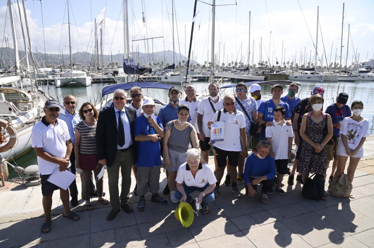 Riprendono le uscite in barca dell’associazione Handarpermare
