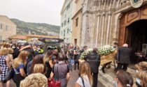 Una folla in cattedrale a Ventimiglia Alta per l'addio a Sharon, uccisa dall'ex compagno