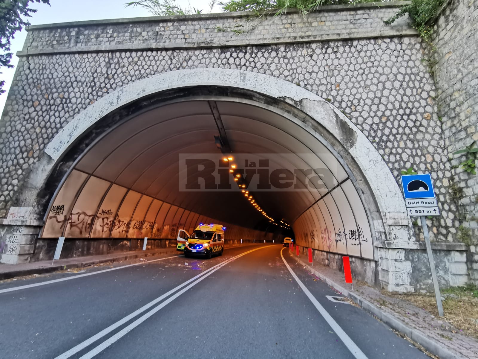 Incidente scooter Ventimiglia Ponte San Ludovico elisoccorso_03