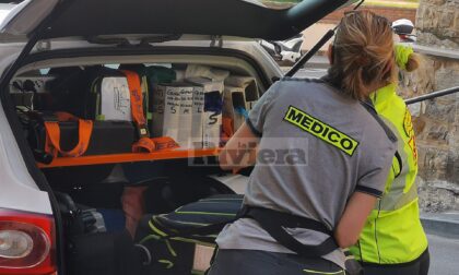 Moto contro furgone sull'Aurelia, grave 55enne in elicottero al Santa Corona