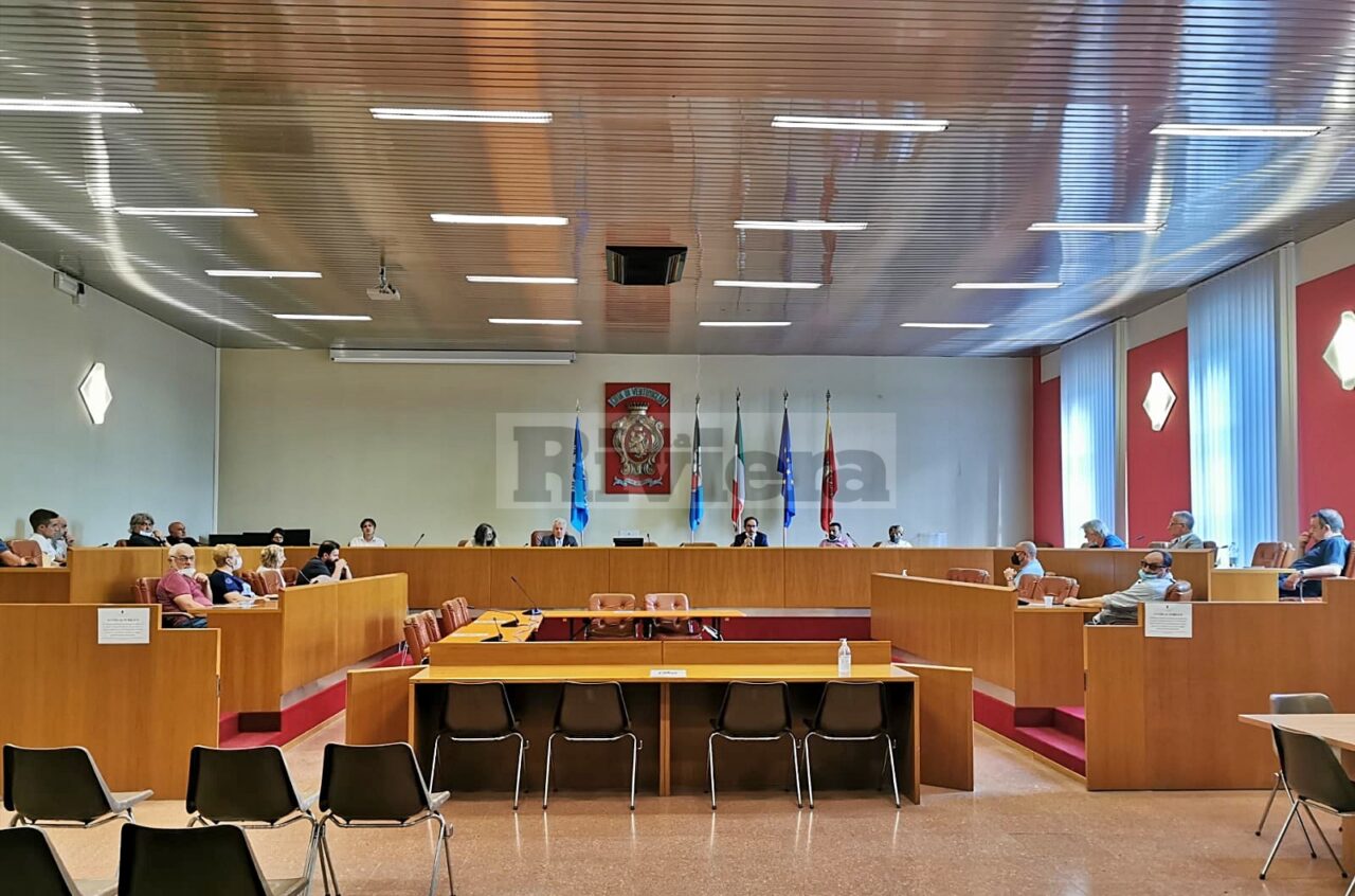 La crociata di 18 sindaci contro lo smantellamento dell’ospedale Saint Charles