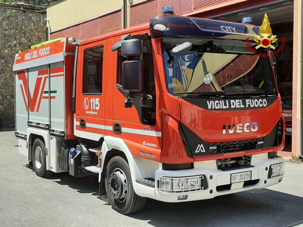 Vigili del fuoco Imperia nuovo mezzo autobotte_05